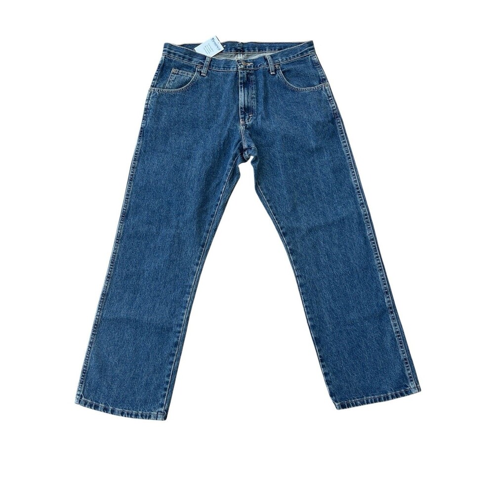 Wrangler Rugged Wear Jeans Mens Sz 33x34 Relaxed Fit Straight Leg Denim Blue